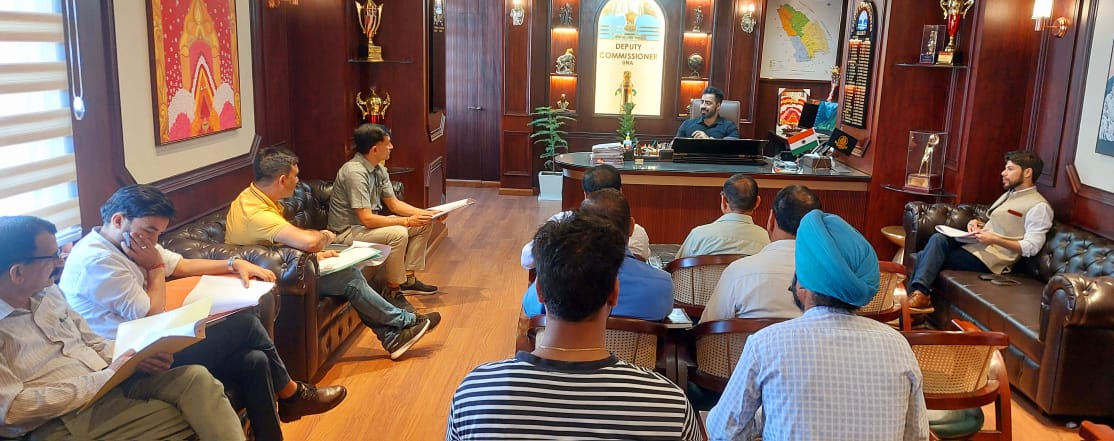 Review meeting of pending cases of Forest Conservation and Forest Rights Act concluded, Deputy Commissioner gave instructions for timely settlement.